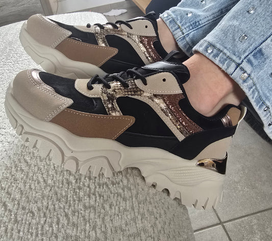 𝑆𝑛𝑒𝑎𝑘𝑒𝑟𝑠 《𝖫é𝖺 》